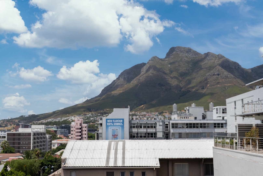 2 Bedroom Property for Sale in Gardens Western Cape